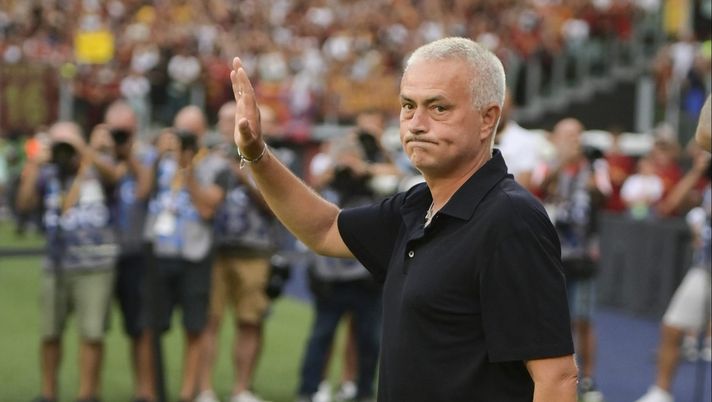 Mourinho: “Bello giocare con lo Shakhtar, vogliamo che l’Ucraina torni a sorridere” - immagine 1