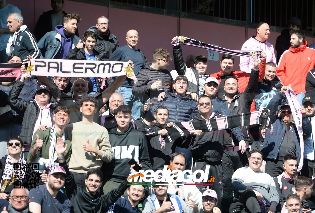 FOTOTIFO Palermo-Frosinone 1-1, i tifosi allo Stadio “Renzo Barbera” (Gallery) - immagine 95