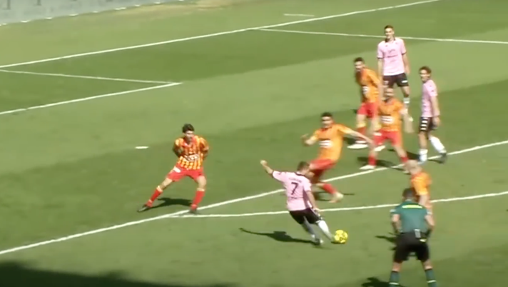 Palermo-Catanzaro, si avvicina il big match: l’ultima volta prevalsero i calabresi 