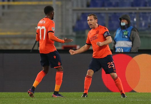 ROME, ITALY - DECEMBER 08: Ruud Vormer of Club Brugge celebrates with teammate Clinton Mata after scoring their team's first goalduring the UEFA Champions League Group F stage match between SS Lazio and Club Brugge KV at Stadio Olimpico on December 08, 2020 in Rome, Italy. Sporting stadiums around Italy remain under strict restrictions due to the Coronavirus Pandemic as Government social distancing laws prohibit fans inside venues resulting in games being played behind closed doors. (Photo by Paolo Bruno/Getty Images) ROME, ITALY - DECEMBER 08: Ruud Vormer of Club Brugge celebrates with teammate Clinton Mata after scoring their team's first goalduring the UEFA Champions League Group F stage match between SS Lazio and Club Brugge KV at Stadio Olimpico on December 08, 2020 in Rome, Italy. Sporting stadiums around Italy remain under strict restrictions due to the Coronavirus Pandemic as Government social distancing laws prohibit fans inside venues resulting in games being played behind closed doors. (Photo by Paolo Bruno/Getty Images)
