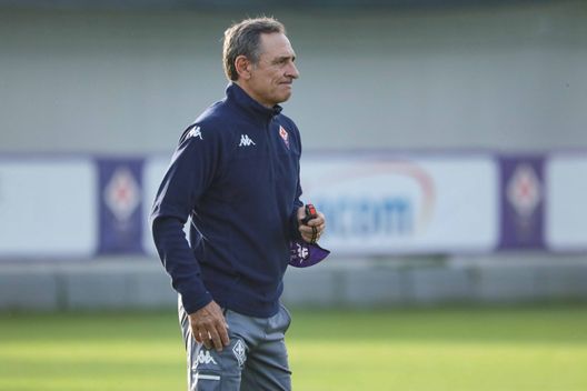 Firenze, primo allenamento del nuovo allenatore della Fiorentina Cesare Prandelli al centro sportivo 2020-11-10 ©Niccolò Cambi/ Massimo Sestini Firenze, primo allenamento del nuovo allenatore della Fiorentina Cesare Prandelli al centro sportivo 2020-11-10 ©Niccolò Cambi/ Massimo Sestini