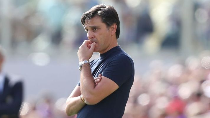 FLORENCE, ITALY - OCTOBER 06: Vincenzo Montella manager of AFC Fiorentina looks on during the Serie A match between ACF Fiorentina and Udinese Calcio at Stadio Artemio Franchi on October 6, 2019 in Florence, Italy. (Photo by Gabriele Maltinti/Getty Images) Montella: “Pedro, andateci piano! Se lui e Vlahovic segnassero 10 gol…” - immagine 1