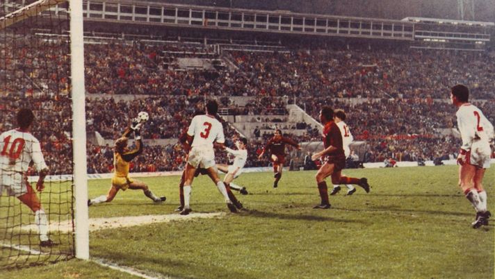 Oggi nel 1982 si giocava Roma-Colonia: “Non passa lo straniero” - immagine 1