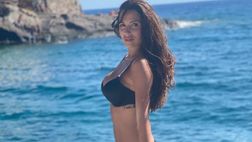 Alessia Macari, lo spuntino notturno è molto sexy: “Midnight snack”