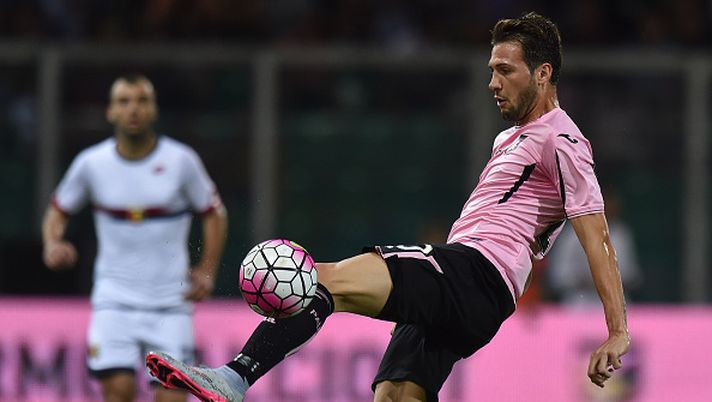 Palermo: retroscena, Franco Vazquez chiede di stare vicino alla squadra. Ballardini lo convoca, ma non può impiegarlo Palermo: retroscena, Franco Vazquez chiede di stare vicino alla squadra. Ballardini lo convoca, ma non può impiegarlo