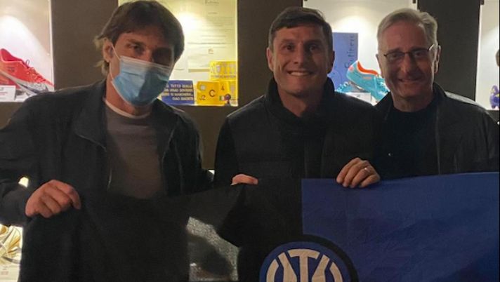 Tifoso avversario denuncia Zanetti, Conte e Bonolis: coprifuoco violato di 15 minuti 