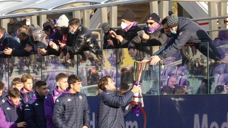 GERMOGLI PH: 11 DICEMBRE 2021 FIRENZE STADIO ARTEMIO FRANCHI SERIE A FIORENTINA VS SALERNITANA NELLA FOTO SFILATA DELLA PRIMAVERA DOPO LA VITTORIA DELLA COPPA
