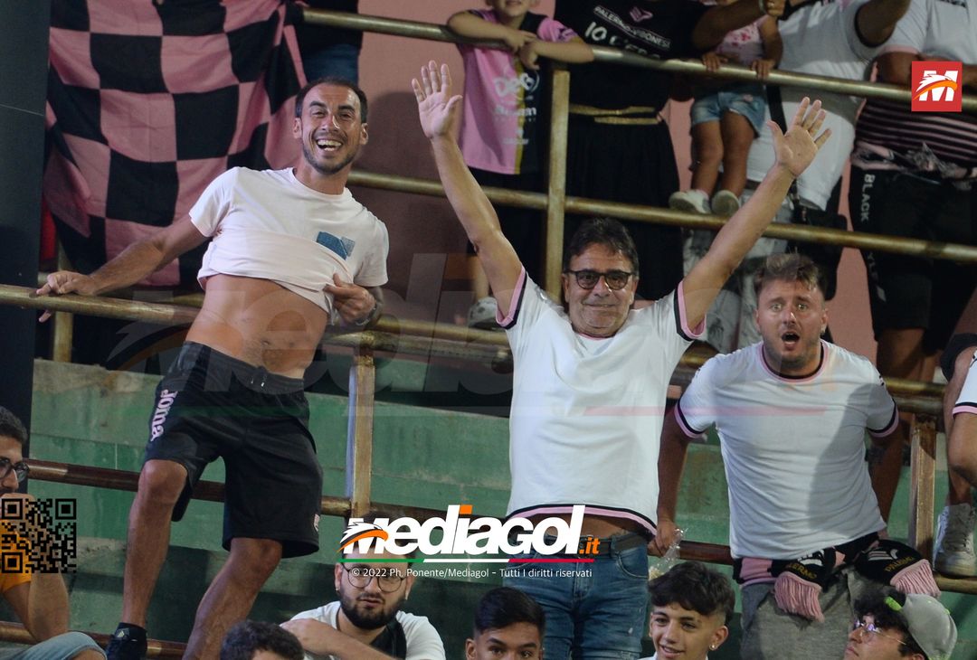 FOTOTIFO, Palermo-Reggiana 3-2 i tifosi allo stadio (gallery) - immagine 39