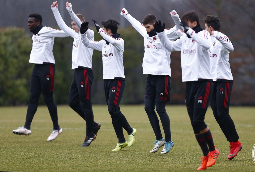  Un istante dell'allenamento del Milan Primavera (acmilan.com) 