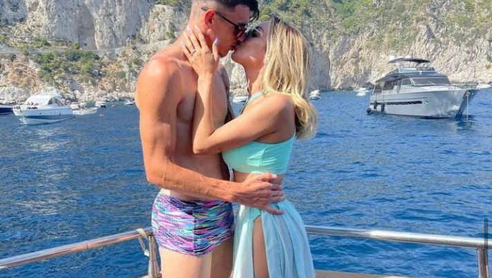 La fidanzata di Ibanez e il messaggio sui social: “Basta insulti alle famiglie dei giocatori” - immagine 1