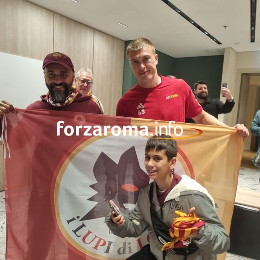 Roma, visita dei Club nell’hotel di Milano: presenti Kristensen, Huijsen e Ndicka- immagine 2