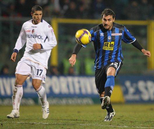 CATANIA, ITALY - JANUARY 28: Christian Vieri of Atalanta and Diego Rodriguez of Bologna during the Serie A match between Atalanta and Bologna at the Stadio Ateleti Azzurri d Italia on JANUARY 28, 2009 in Bergamo, Italy. (Photo by New Press/Getty Images) CATANIA, ITALY - JANUARY 28: Christian Vieri of Atalanta and Diego Rodriguez of Bologna during the Serie A match between Atalanta and Bologna at the Stadio Ateleti Azzurri d Italia on JANUARY 28, 2009 in Bergamo, Italy. (Photo by New Press/Getty Images)