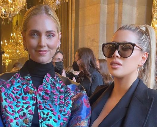 Sanremo, Wanda Nara applaude il monologo di Chiara Ferragni: “Quante volte la società…” - immagine 1