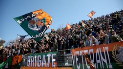Venezia, doppio annuncio di mercato: insulti dei tifosi e commenti bloccati dal club
