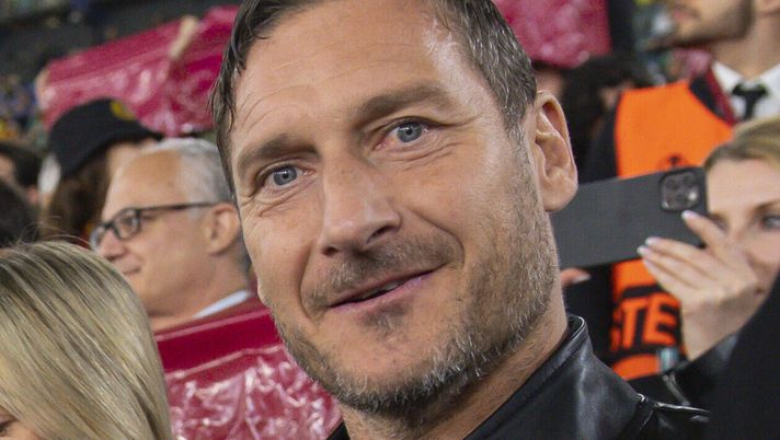 Totti: “Forza Roma! Un abbraccio a tutti” - immagine 1