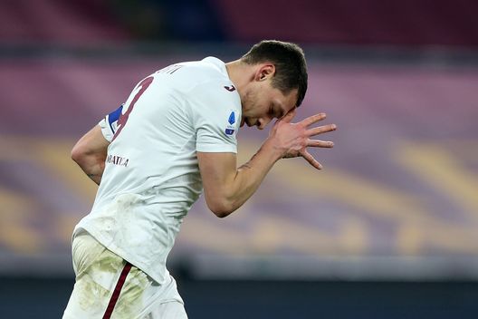 ROME, ITALY - DECEMBER 17: Andrea Belotti of Torino celebrates after scoring their sides first goal during the Serie A match between AS Roma and Torino FC at Stadio Olimpico on December 17, 2020 in Rome, Italy. The match will be played without fans, behind closed doors as a Covid-19 precaution. (Photo by Paolo Bruno/Getty Images) ROME, ITALY - DECEMBER 17: Andrea Belotti of Torino celebrates after scoring their sides first goal during the Serie A match between AS Roma and Torino FC at Stadio Olimpico on December 17, 2020 in Rome, Italy. The match will be played without fans, behind closed doors as a Covid-19 precaution. (Photo by Paolo Bruno/Getty Images)