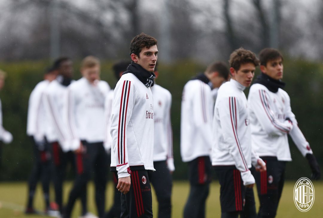  Un istante dell'allenamento del Milan Primavera (acmilan.com) 