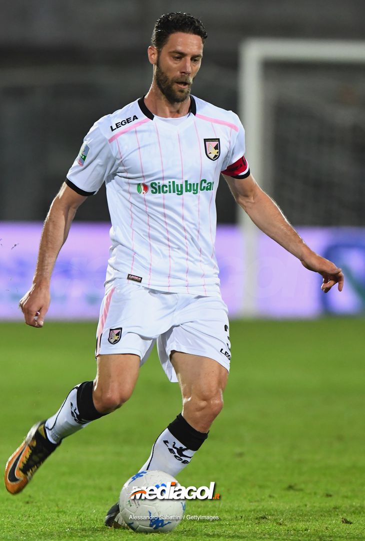  VENICE, ITALY - APRIL 27:  Andrea Rispoli of US Citta di Palermo in action during the serie B match between Venezia FC and US Citta di Palermo at Stadio Pier Luigi Penzo on April 27, 2018 in Venice, Italy.  (Photo by Alessandro Sabattini/Getty Images) 
