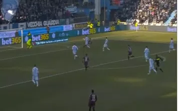  Iago Falque batte a rete sfruttando il posizionamento errato della difesa della SPAL
