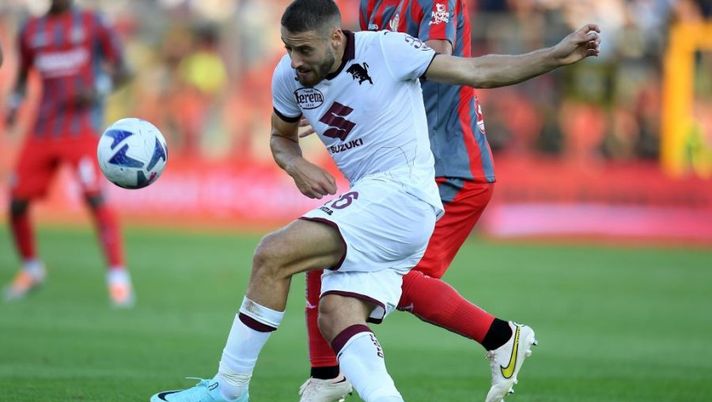 CREMONA, ITALY - AUGUST 27:Nikola Vlasi of Torino FC in action during the Serie A match between US Cremonese and Torino FC at Stadio Giovanni Zini on August 27, 2022 in Cremona, Italy. (Photo by Alessandro Sabattini/Getty Images) BREAKING – Gol di Vlasic o autogol di Bianchetti, cambia la decisione della Lega - immagine 1