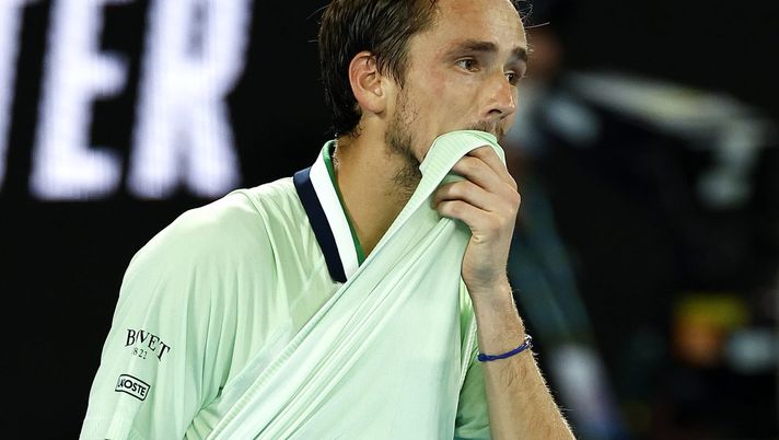 Guerra in Ucraina, il russo Medvedev: “Voglio la pace in tutto il mondo” - immagine 1