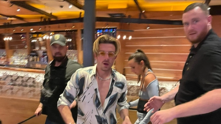 Jack Grealish, notte sfrenata a Las Vegas: 116 bottiglie di champagne e una bella compagnia… NIGHT PARTY