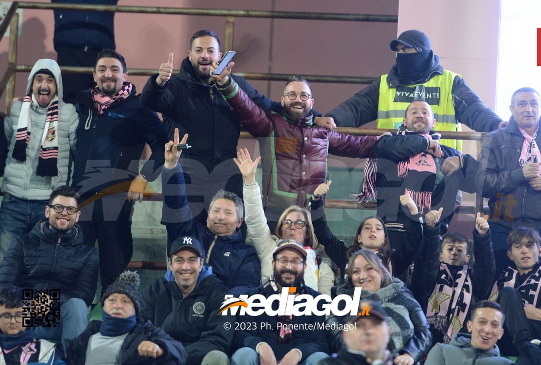 FOTOTIFO Palermo-Modena 5-2, gli scatti ai tifosi al “Renzo Barbera” (Gallery) - immagine 14