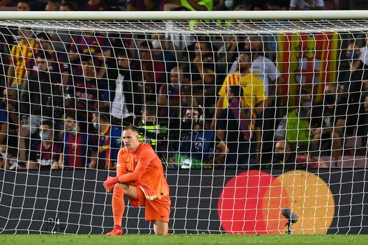 BARCELONA, SPAIN - SEPTEMBER 14: Marc-Andre ter Stegen of FC Barcelona shows his dejection during the UEFA Champions League group E match between FC Barcelona and Bayern München at Camp Nou on September 14, 2021 in Barcelona, Spain. (Photo by David Ramos/Getty Images) Provaci ancora Ter Stegen: 28 gol subiti dal Bayern - immagine 1