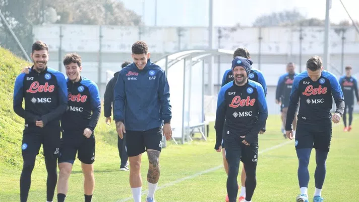 Verso l’Empoli, ancora terapie per Raspadori: domani rifinitura, poi la partenza - immagine 1