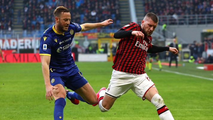 Amir Rrahmani e Ante Rebic in Milan-Verona (credits: GETTY Images) 