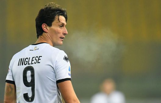 PARMA, ITALY - JANUARY 13: Roberto Inglese of Parma Calcio looks on during the Serie A match between Parma Calcio and US Lecce at Stadio Ennio Tardini on January 13, 2020 in Parma, Italy. (Photo by Alessandro Sabattini/Getty Images) PARMA, ITALY - JANUARY 13: Roberto Inglese of Parma Calcio looks on during the Serie A match between Parma Calcio and US Lecce at Stadio Ennio Tardini on January 13, 2020 in Parma, Italy. (Photo by Alessandro Sabattini/Getty Images)