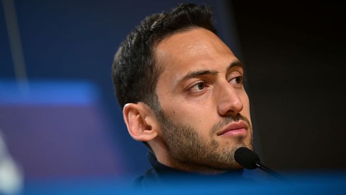 Inter, Calhanoglu potrebbe saltare queste cinque gare. Con il Benfica… - immagine 1