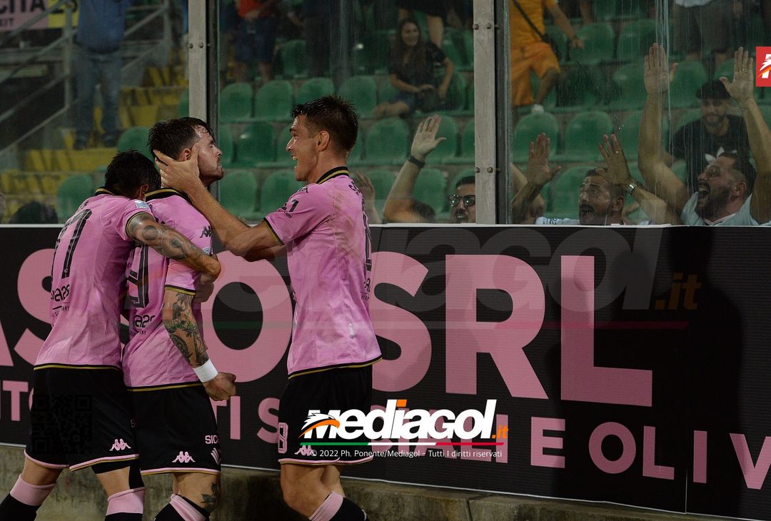 FOTO Palermo-Genoa 1-0: la gallery del big match della 5ª giornata di Serie B 2022-23 - immagine 46