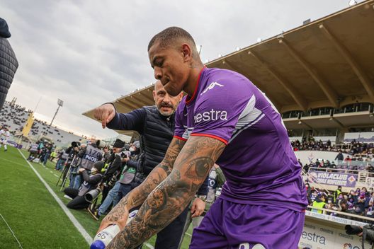 GERMOGLI PH: 6 MARZO 2022 FIRENZE STADIO ARTEMIO FRANCHI CAMPIONATO SERIE A TIM FIORENTINA VS VERONANELLA FOTO ITALIANO E IGOR Igor: “Che emozione l’Europa con la viola! Permanenza del mister importante”- immagine 2