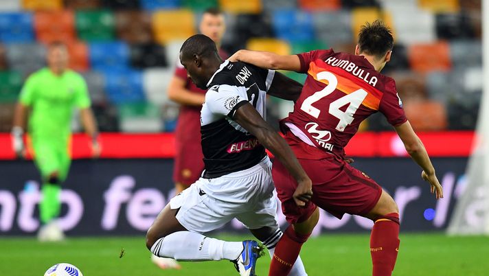 UDINE, ITALY - OCTOBER 03: Stefano Okaka of Udinese Calcio competes for the ball with Marash Kumbulla of AS Roma during the Serie A match between Udinese Calcio and AS Roma at Dacia Arena on October 03, 2020 in Udine, Italy. (Photo by Alessandro Sabattini/Getty Images) UDINE, ITALY - OCTOBER 03: Stefano Okaka of Udinese Calcio competes for the ball with Marash Kumbulla of AS Roma during the Serie A match between Udinese Calcio and AS Roma at Dacia Arena on October 03, 2020 in Udine, Italy. (Photo by Alessandro Sabattini/Getty Images)