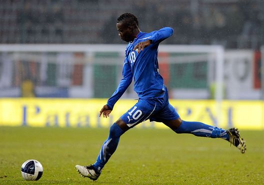 KLAGENFURT, AUSTRIA - NOVEMBER 17: Mario Balotelli of Italy during the international friendly match between Italy and Romania at Hypo-Arena on November 17, 2010 in Klagenfurt, Austria. (Photo by Claudio Villa/Getty Images) Balotelli: “Sto bene, ho 31 anni dovrebbe essere normale che sia in Nazionale”- immagine 2