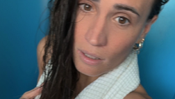Il post allenamento di Carolina Marcialis è sempre super sexy. Scatto sensuale per lady Cassano
