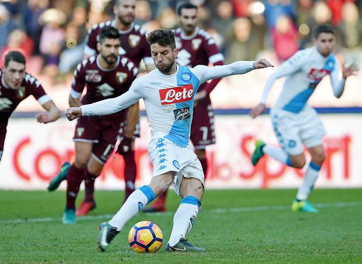 NAPLES, ITALY - DECEMBER 18: Napolis player Dries Mertens scores the 2-0 goal during the Serie A match between SSC Napoli and FC Torino at Stadio San Paolo on December 18, 2016 in Naples, Italy. (Photo by Francesco Pecoraro/Getty Images) NAPLES, ITALY - DECEMBER 18: Napolis player Dries Mertens scores the 2-0 goal during the Serie A match between SSC Napoli and FC Torino at Stadio San Paolo on December 18, 2016 in Naples, Italy. (Photo by Francesco Pecoraro/Getty Images)