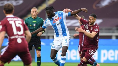 TURIN, ITALY - APRIL 26: Tiemoue Bakayoko of Napoli scores the 0-1 goal  of Napoli during the Serie A match between Torino FC and SSC Napoli at Stadio Olimpico di Torino on April 26, 2021 in Turin, Italy. (Photo by SSC NAPOLI/SSC NAPOLI via Getty Images)