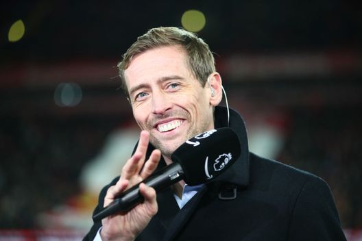 LIVERPOOL, ENGLAND - DECEMBER 04: Amazon Prime presenter Peter Crouch looks on prior to the Premier League match between Liverpool FC and Everton FC at Anfield on December 04, 2019 in Liverpool, United Kingdom. (Photo by Clive Brunskill/Getty Images) Germania – Inghilterra, quando Capello permise di bere birra e vino alla nazionale- immagine 2