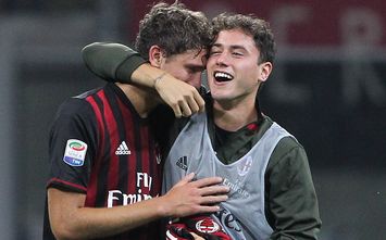  Manuel Locatelli e Davide Calabria del Milan (credits: GETTY Images)