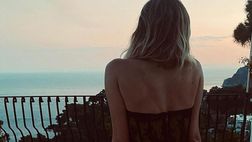 Alessia Marcuzzi in forma smagliante: il lato B fa impazzire il web