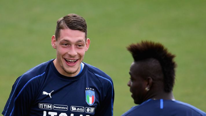 FLORENCE, ITALY - SEPTEMBER 04: Andrea Belotti (L) and Mario Balotelli of Italy react during an Italy training session at Centro Tecnico Federale di Coverciano on September 4, 2018 in Florence, Italy. (Photo by Claudio Villa/Getty Images) FLORENCE, ITALY - SEPTEMBER 04: Andrea Belotti (L) and Mario Balotelli of Italy react during an Italy training session at Centro Tecnico Federale di Coverciano on September 4, 2018 in Florence, Italy. (Photo by Claudio Villa/Getty Images)