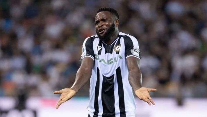 UDINE, ITALY - SEPTEMBER 04: Isaac Success of Udinese Calcio reacts during the Serie A match between Udinese Calcio and AS Roma at Dacia Arena on September 04, 2022 in Udine, Italy. (Photo by Emmanuele Ciancaglini/Getty Images) Udinese, da Udogie a Success: le scelte di formazione con un dubbio a centrocampo - immagine 1