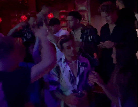 Jack Grealish, notte sfrenata a Las Vegas: 116 bottiglie di champagne e una bella compagnia…- immagine 2