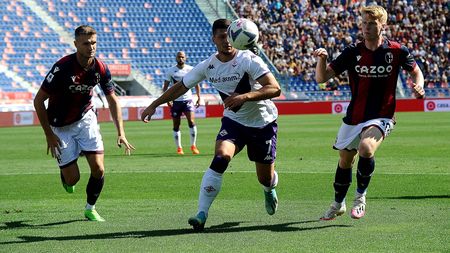 BOLOGNA, ITALY - SEPTEMBER 11: Luka Jovic of ACF Fiorentina in action during the Serie A match between Bologna FC and ACF Fiorentina at Stadio Renato Dall'Ara on September 11, 2022 in Bologna, Italy. (Photo by Mario Carlini / Iguana Press/Getty Images)