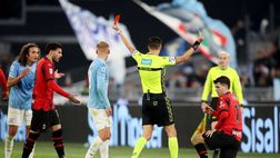 Di Bello, tre espulsioni alla Lazio contro il Milan: il club biancoceleste ironizza così