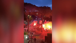 VIDEO – I gruppi della Curva Sud accolgono la squadra a Trigoria: la festa continua