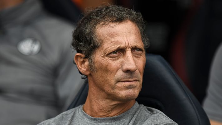 BUENOS AIRES, ARGENTINA - MARCH 05: Pedro Troglio head coach of San Lorenzo looks on during a match between San Lorenzo and River Plate as part of Copa de la Liga 2022 at Pedro Bidegain Stadium on March 5, 2022 in Buenos Aires, Argentina. (Photo by Rodrigo Valle/Getty Images) TROGLIO ALLENA ANCORA
