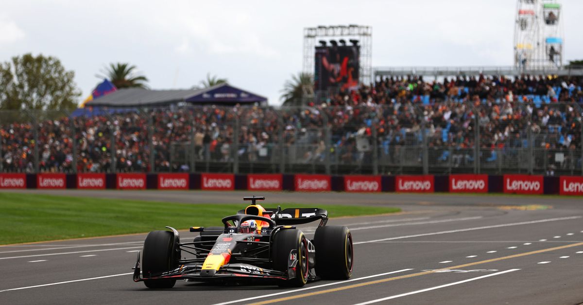 F1, in Australia vola Verstappen: sua la pole position davanti alle Mercedes